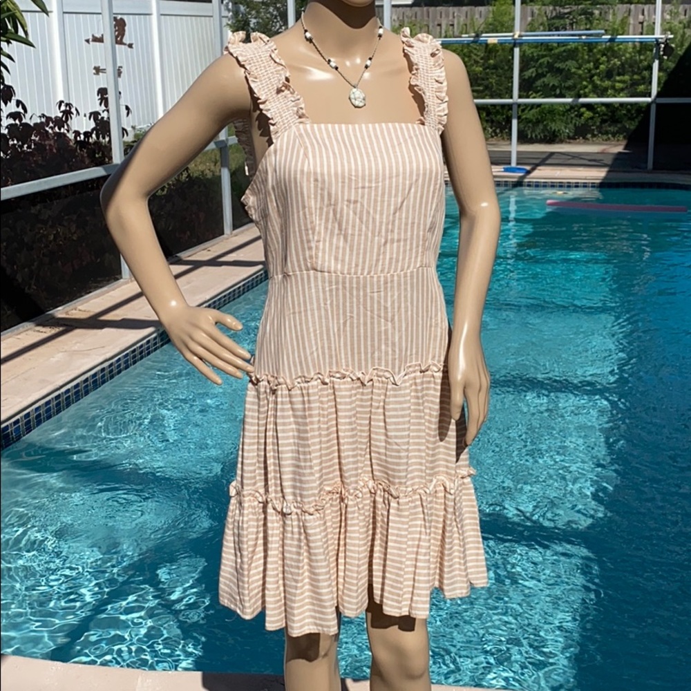 Forever 21 Candy 🍭 Tan/White Stripe Dress